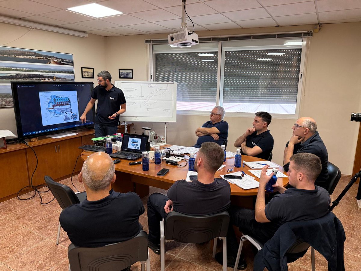 Imagen de Capitol 12 - 2024